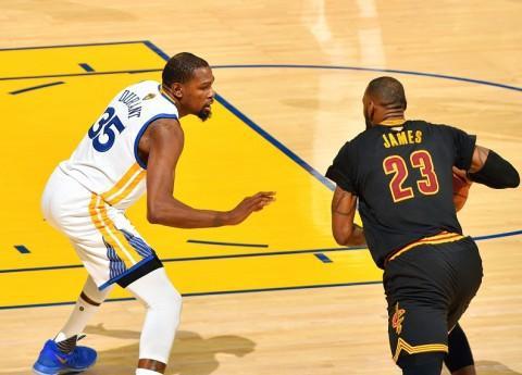 世体：布鲁日主场可容纳近30000人，巴萨将有1300名球迷助威（世体：布鲁日主场容量近3万，巴萨将有1300名球迷到场助威）