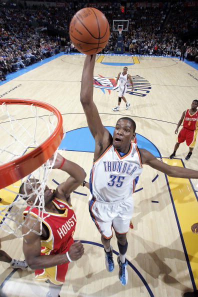 东体：国足年轻化不是面子工程，塞鸟、侯永永等应有一席之地（东体：国足年轻化非作秀，塞鸟、侯永永等应获入选机会）