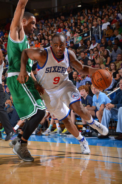 罗马诺：皇马想让TAA完全恢复身体状态，并对他保持信心（罗马诺：皇马盼TAA先完全康复，对其信心不变）