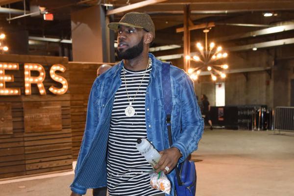 图片报：皇萨仁等豪门都在争夺16岁艾希霍恩，赫塔想和他续约（图片报：皇萨仁等豪门竞逐16岁天才艾希霍恩，赫塔力争续约留人）