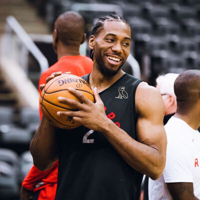 印度球迷：安保水平太糟糕，混乱中竟有警察试图和梅西自拍（印度球迷怒批安保：现场混乱，警察竟趁乱想与梅西自拍）