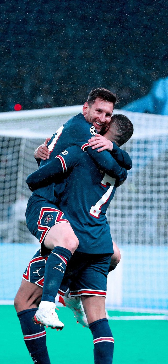 图拉姆：不认为现在踢利物浦我们就占优，每场比赛都是独立的（图拉姆：即便此时对阵利物浦也未必占上风，每一场都是全新的较量）