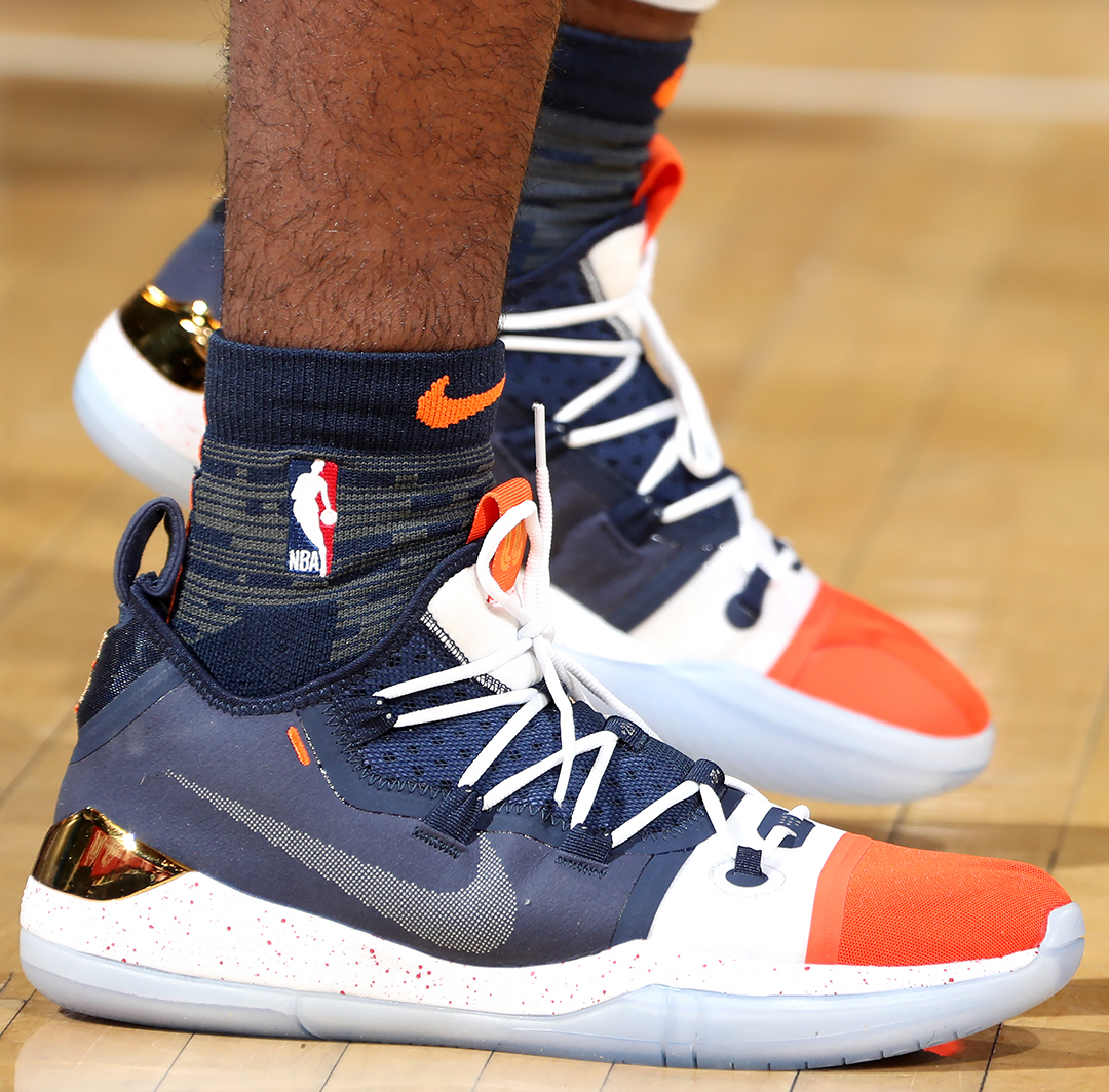 记者：郑智有望接替邵佳一执教青岛西海岸（媒体称郑智或接棒邵佳一执掌青岛西海岸）