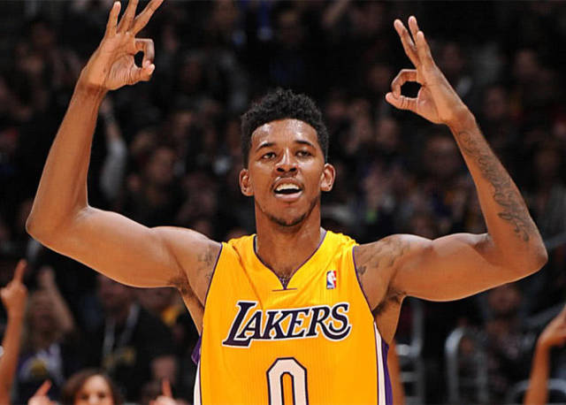 欧冠第6轮战报：阿森纳全胜领跑，拜仁国米等豪强分列前八（欧冠第6轮综述：阿森纳全胜登顶，拜仁国米等豪门占据前八）