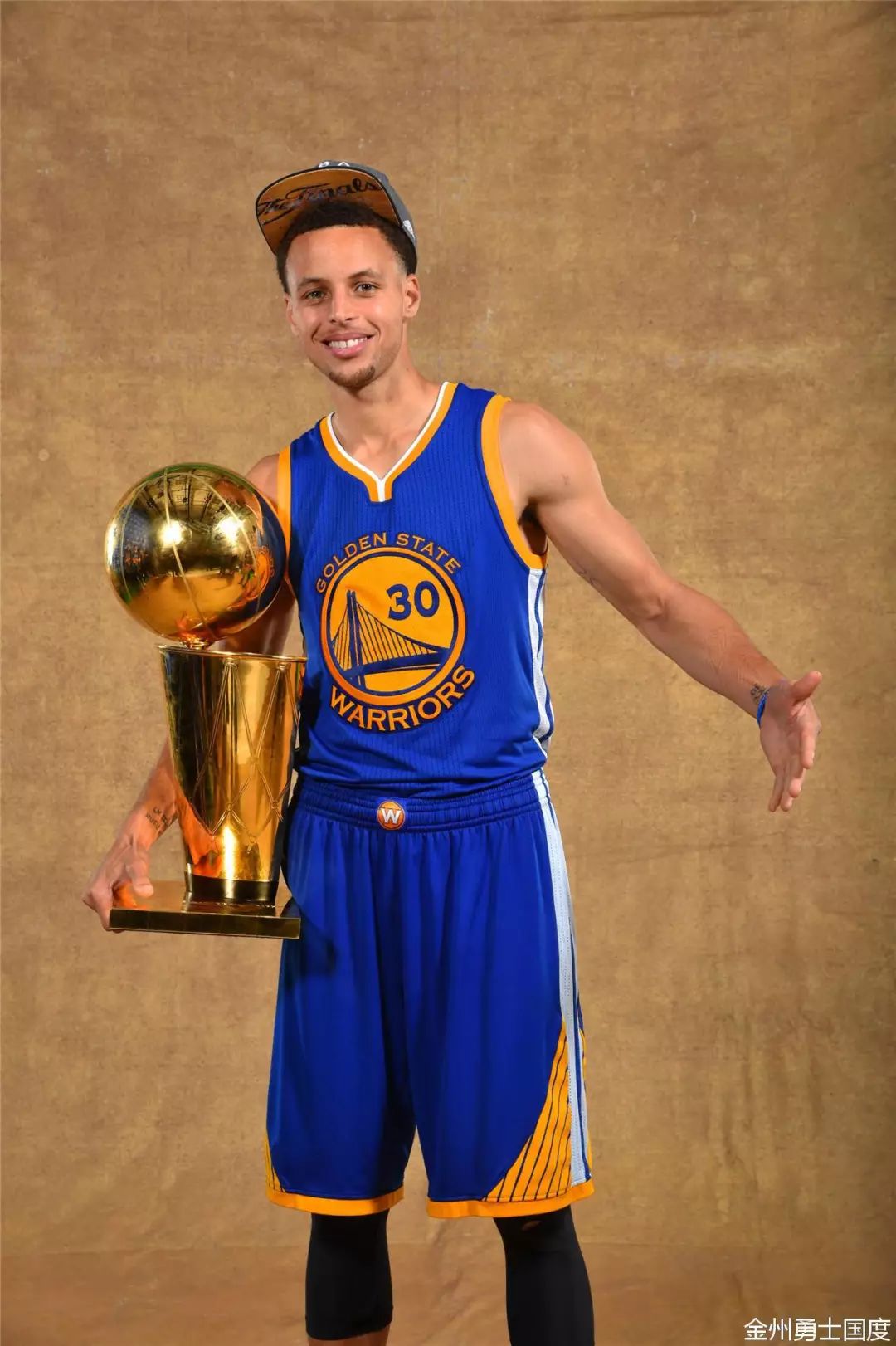 阿森纳和拜仁本赛季欧冠都没落后过，拜仁领先时长最长（欧冠本季阿森纳与拜仁均未落后，拜仁领跑时长居首）