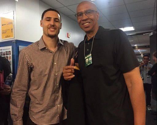 阿尔特塔：埃泽本可以进4球甚至5球；我们现在的势头很好（阿尔特塔：埃泽原本可收获四五球；我们的状态正佳）