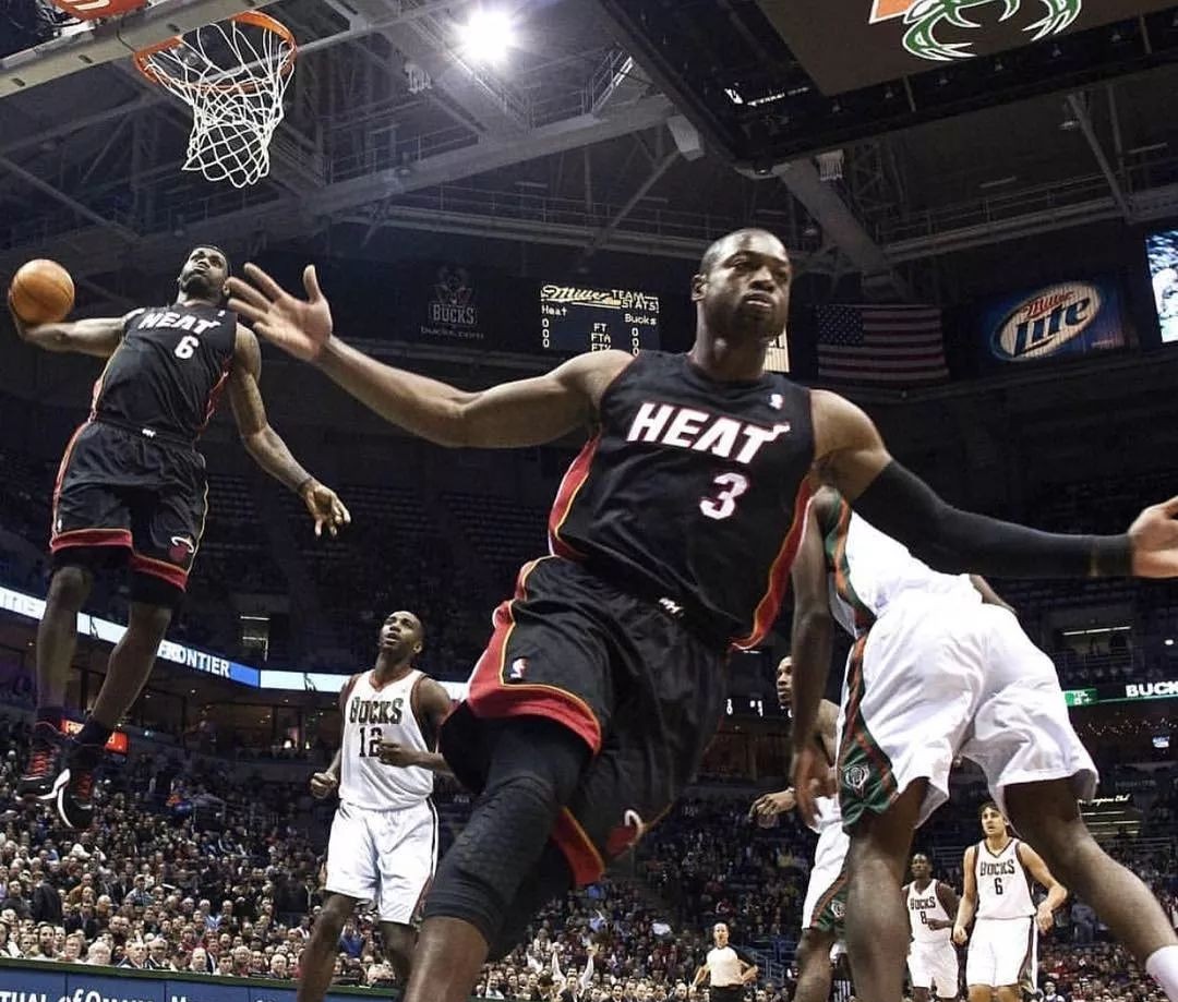 罗马诺：斯洛特在队内的权威不降反升，他需要萨拉赫主动道歉（罗马诺：斯洛特队内威信不降反升，正要求萨拉赫主动致歉）