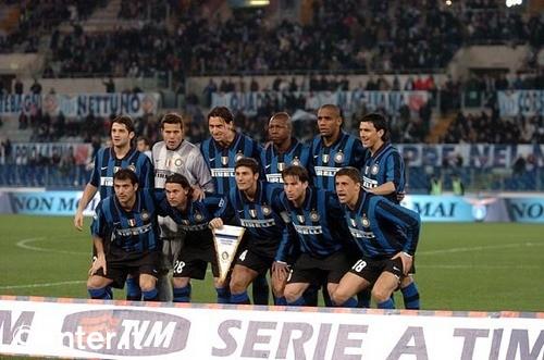 张琳芃第11次赢得中超冠军，超越郑智成国内联赛历史第一人！（张琳芃第11次加冕中超，超越郑智登顶国内联赛历史第一人！）